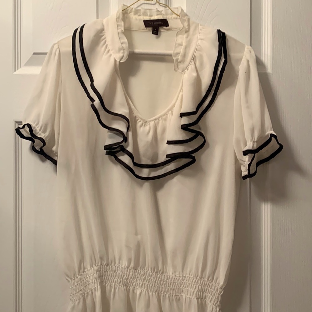 3/$30 - Limited Cream Short Sleeve Blouse with Ruffle Neck, M